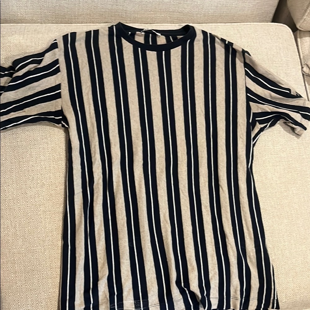 Zara Navy Beige and White Short Sleeve Tee